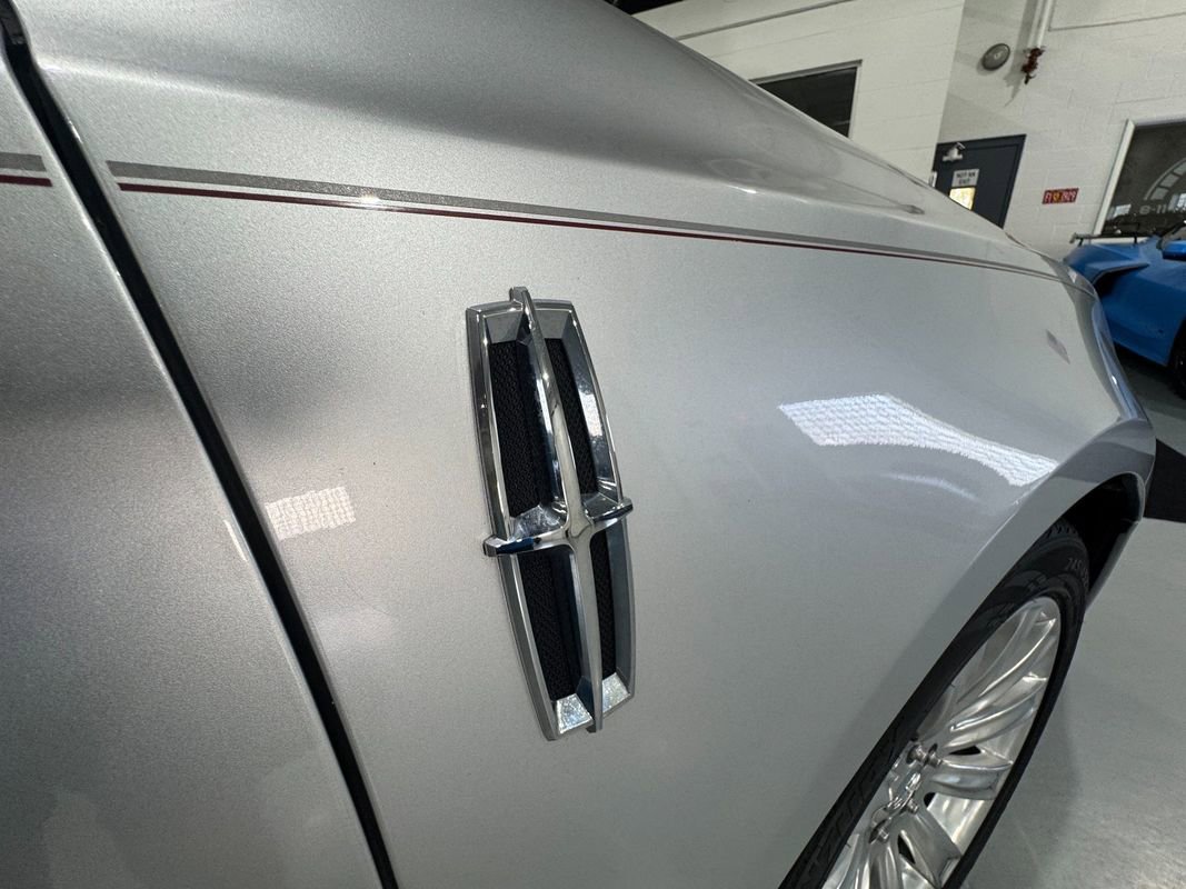 Used 2012 Lincoln MKS AWD image 42