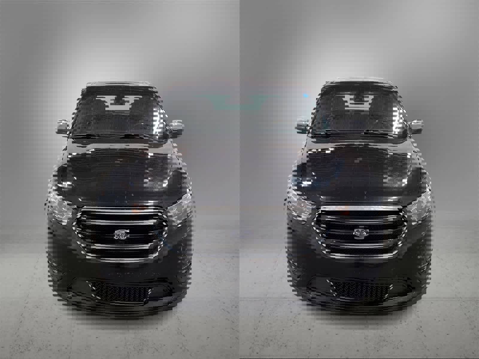 Used 2016 Ford Taurus Limited w/ Equipment Group 301A image 3