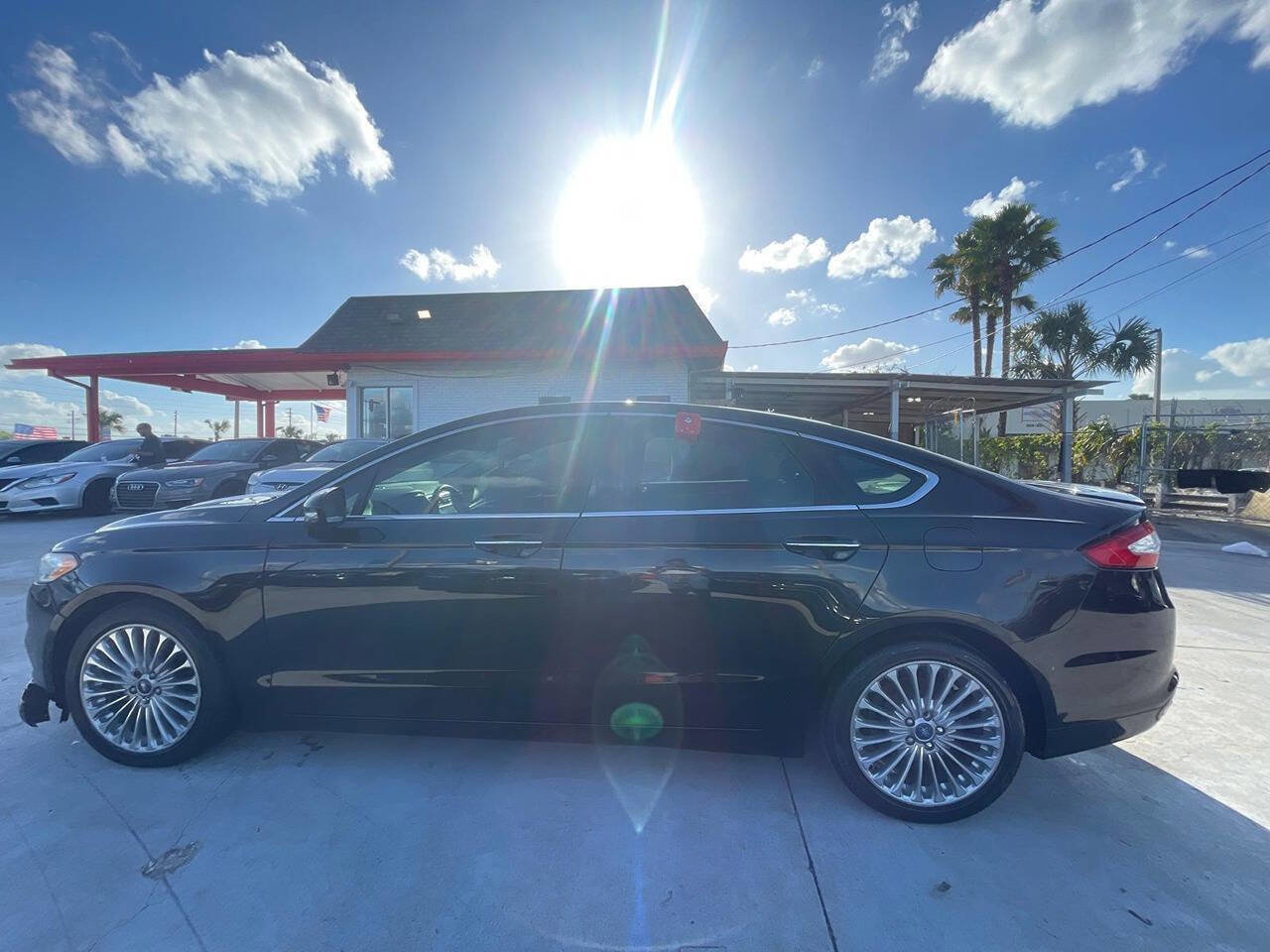 Used 2014 Ford Fusion Titanium FWD image 19