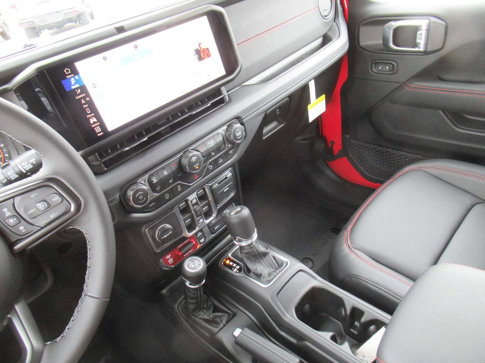 New 2026 Jeep Wrangler Unlimited Rubicon image 32