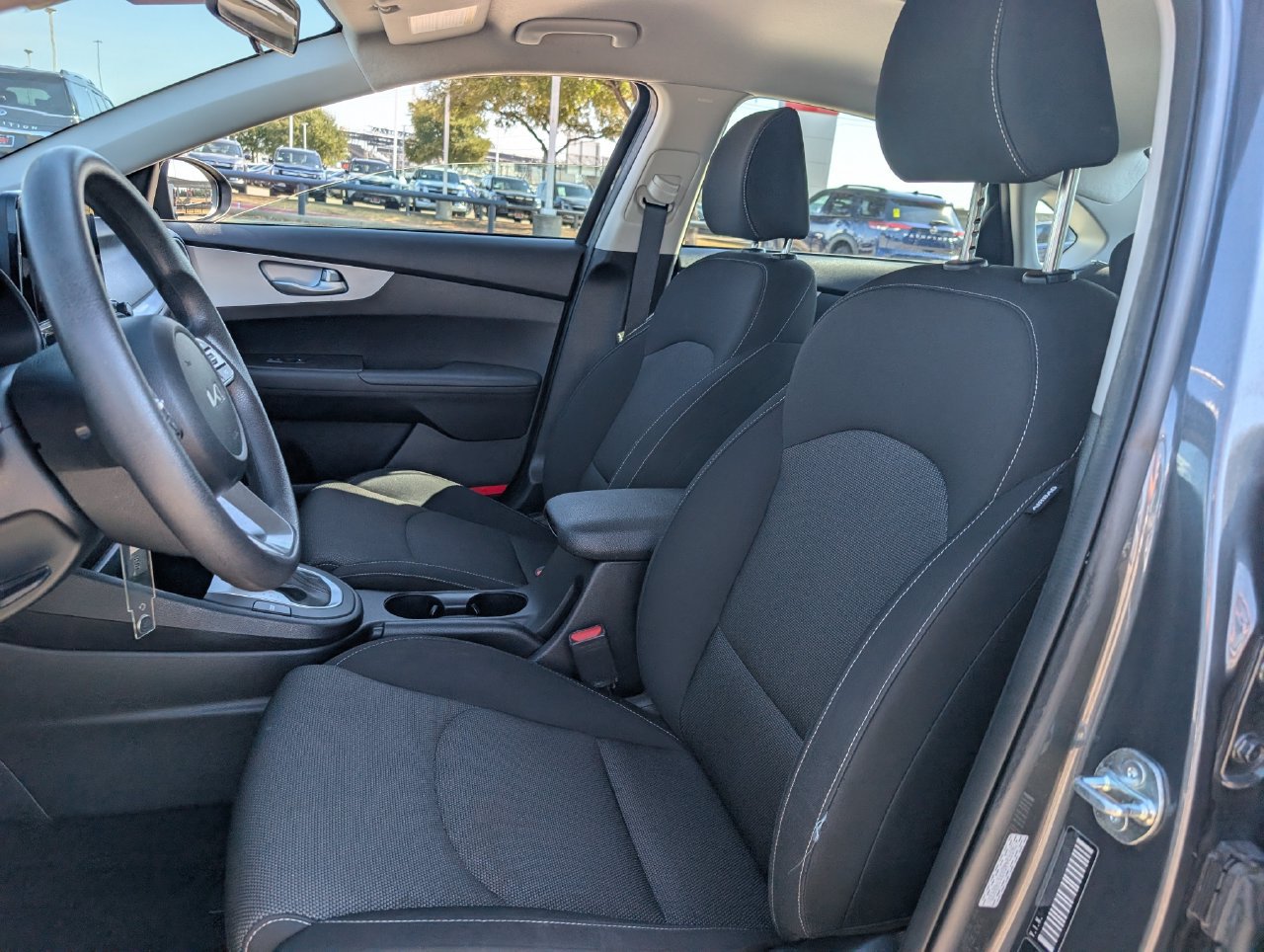 Used 2024 Kia Forte LXS FWD image 25