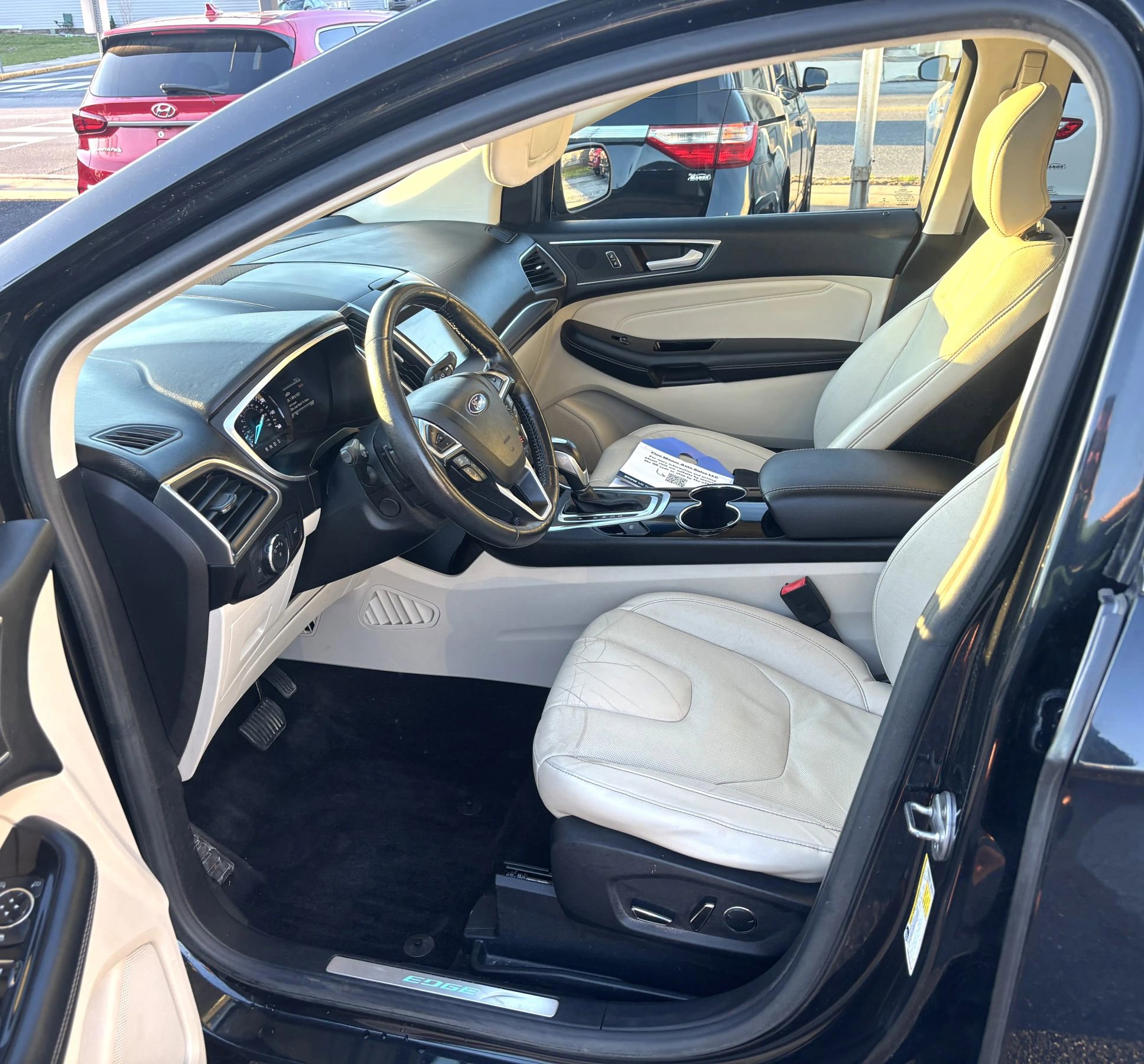 Used 2015 Ford Edge Titanium w/ Equipment Group 302A image 15