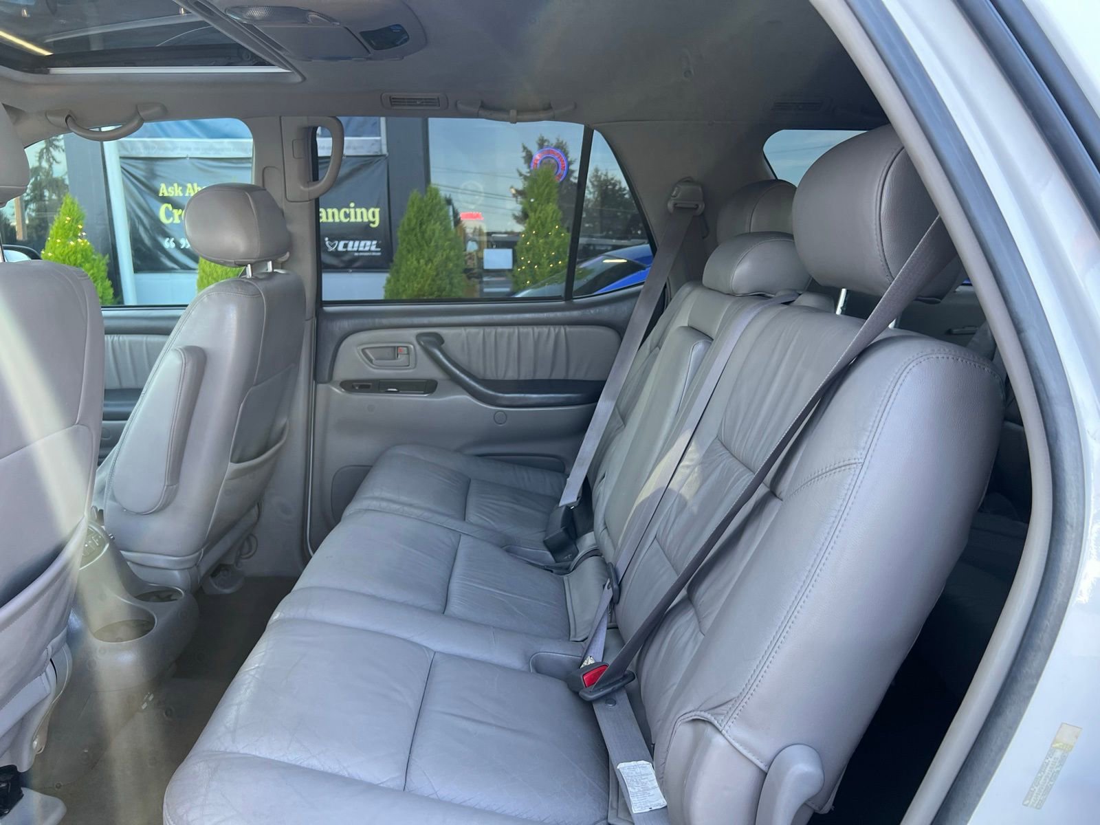 Used 2004 Toyota Sequoia Limited image 22