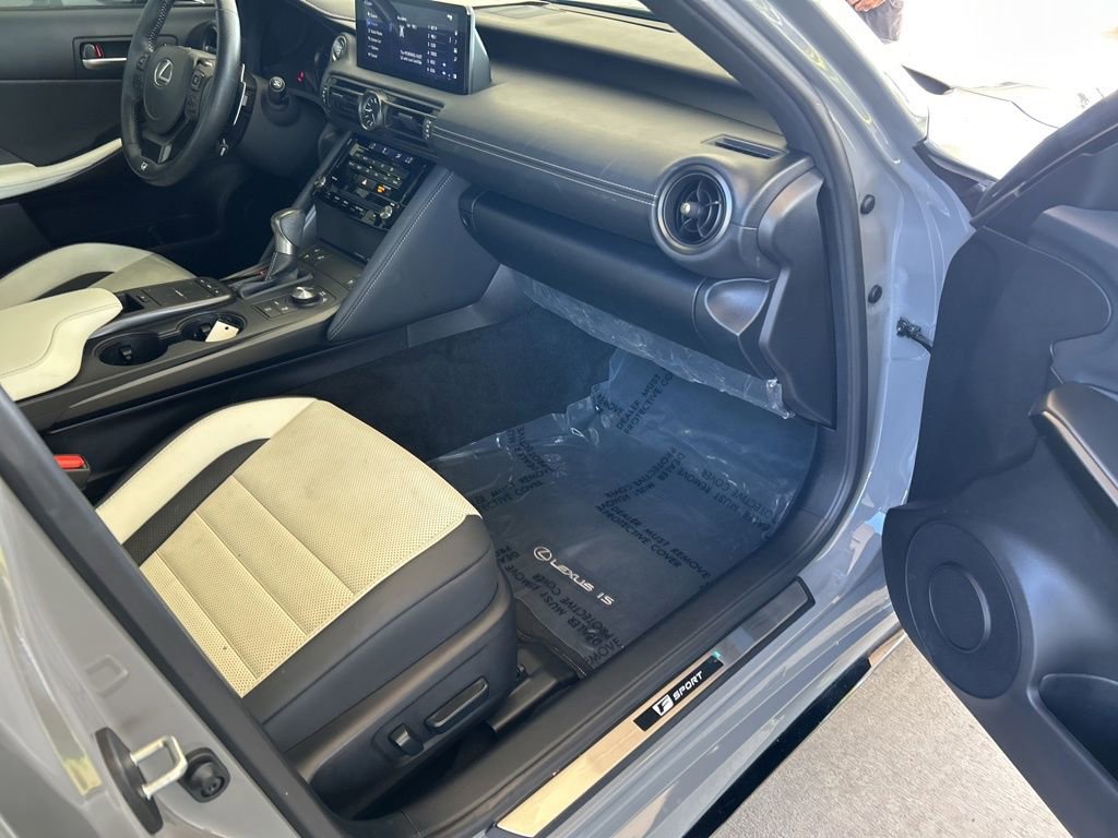 Used 2025 Lexus IS 350 F Sport w/ Navigation Package RWD image 26
