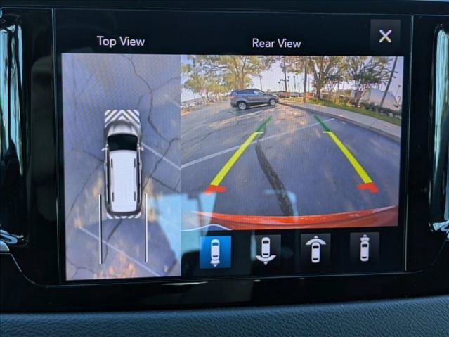 Used 2020 Chrysler Pacifica Touring-L Plus w/ Tire & Wheel Group FWD image 14