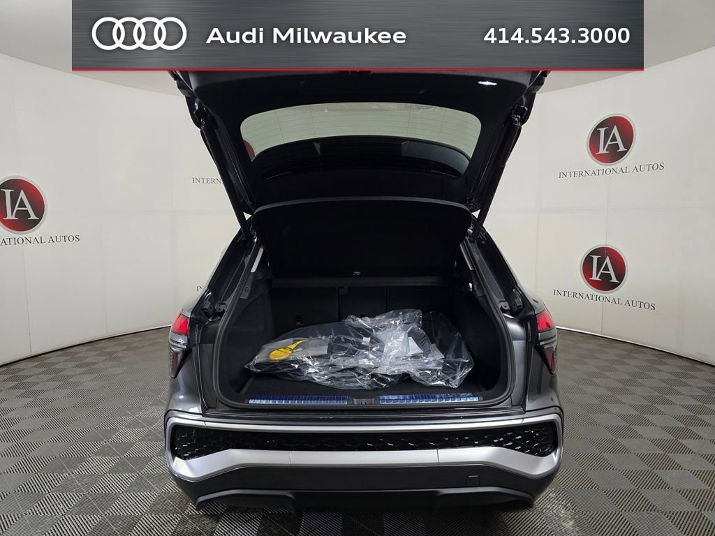 New 2026 Audi Q3 quattro 2.0T AWD/4WD image 9