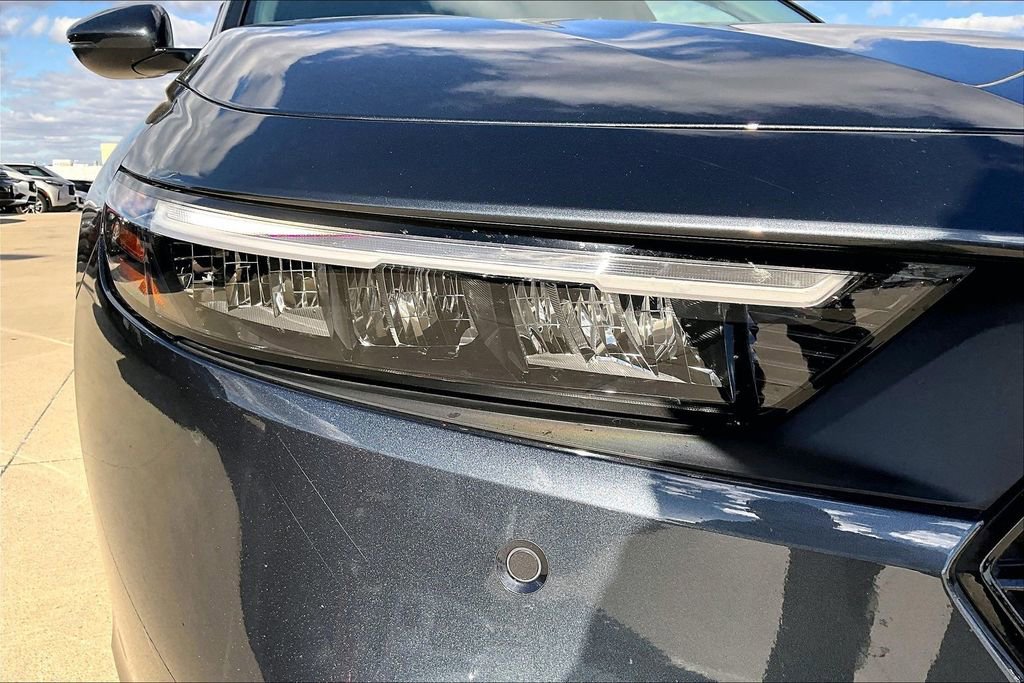 Used 2023 Honda Accord Touring image 34