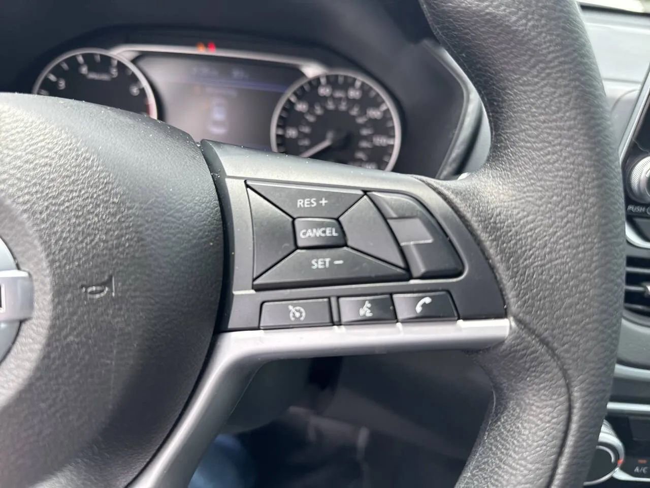 Used 2022 Nissan Altima 2.5 SV image 15