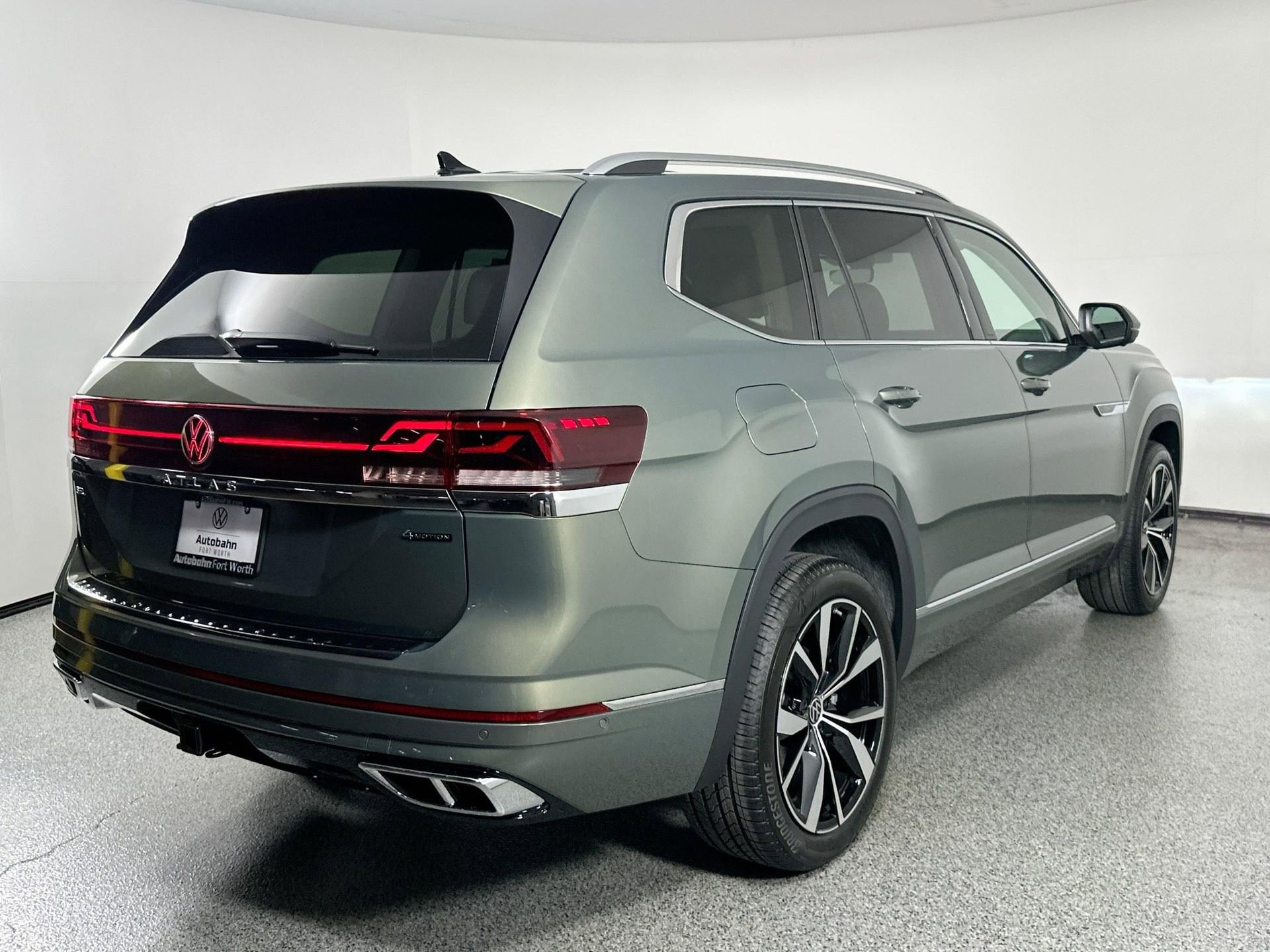 New 2026 Volkswagen Atlas SEL Premium R-Line image 4