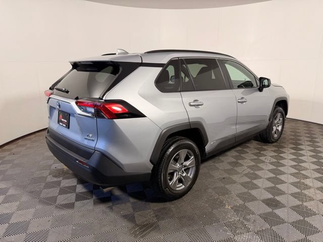 Used 2024 Toyota RAV4 LE AWD/4WD image 11