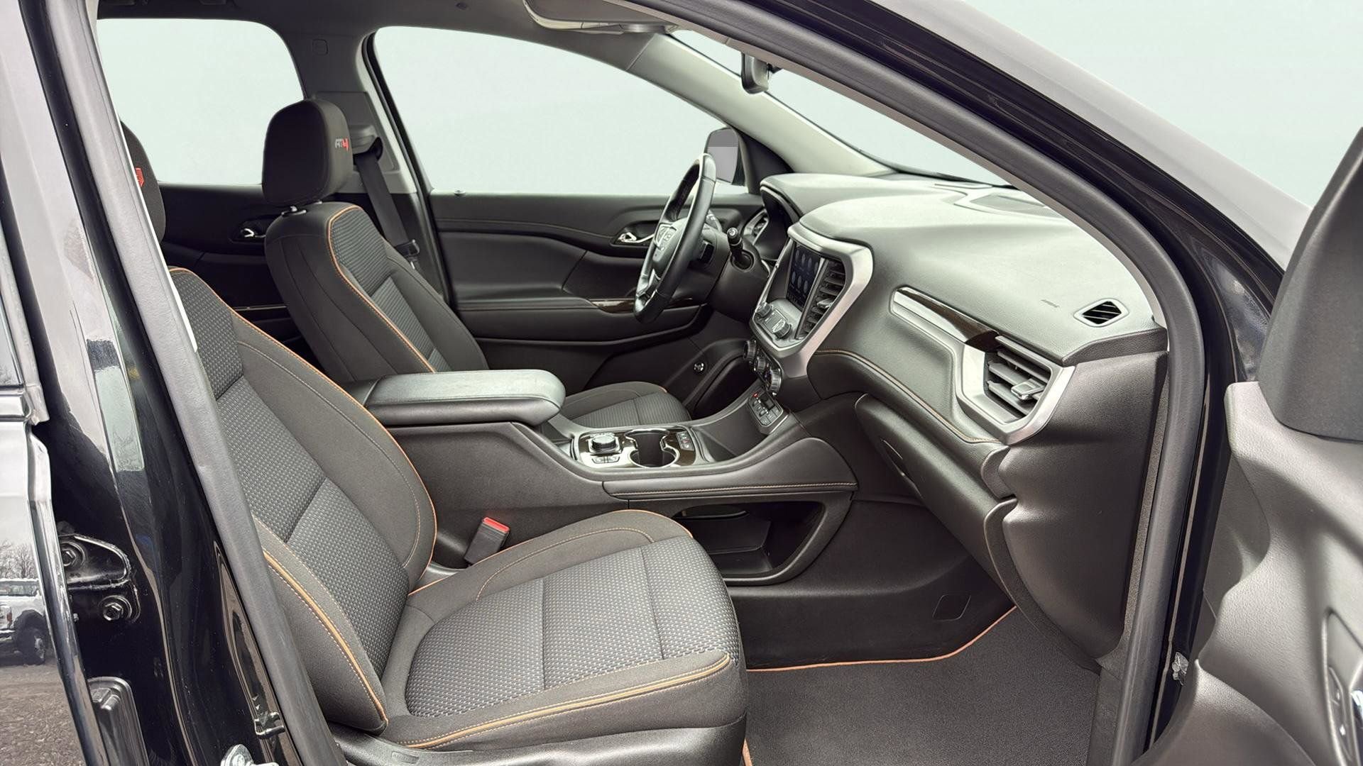 Used 2023 GMC Acadia AT4 AWD/4WD image 16
