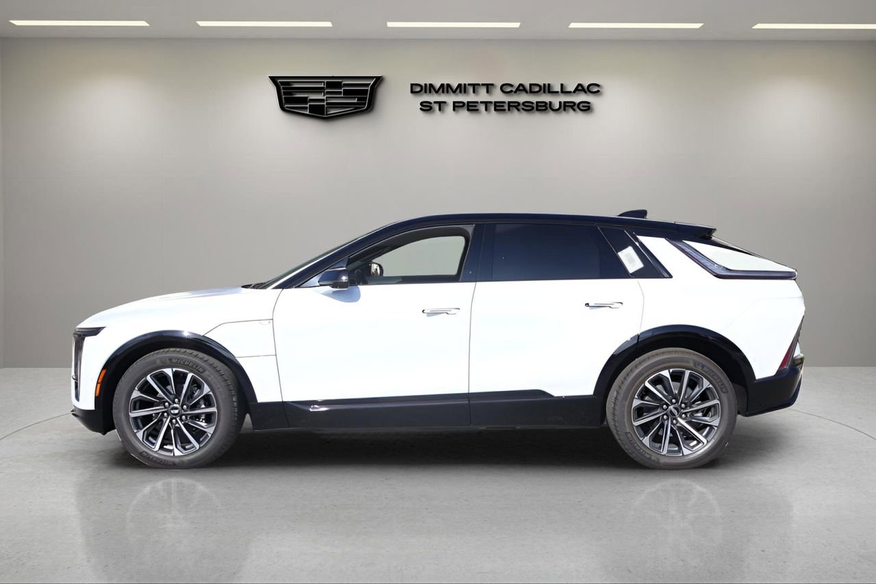 New 2026 Cadillac Lyriq Sport RWD image 2