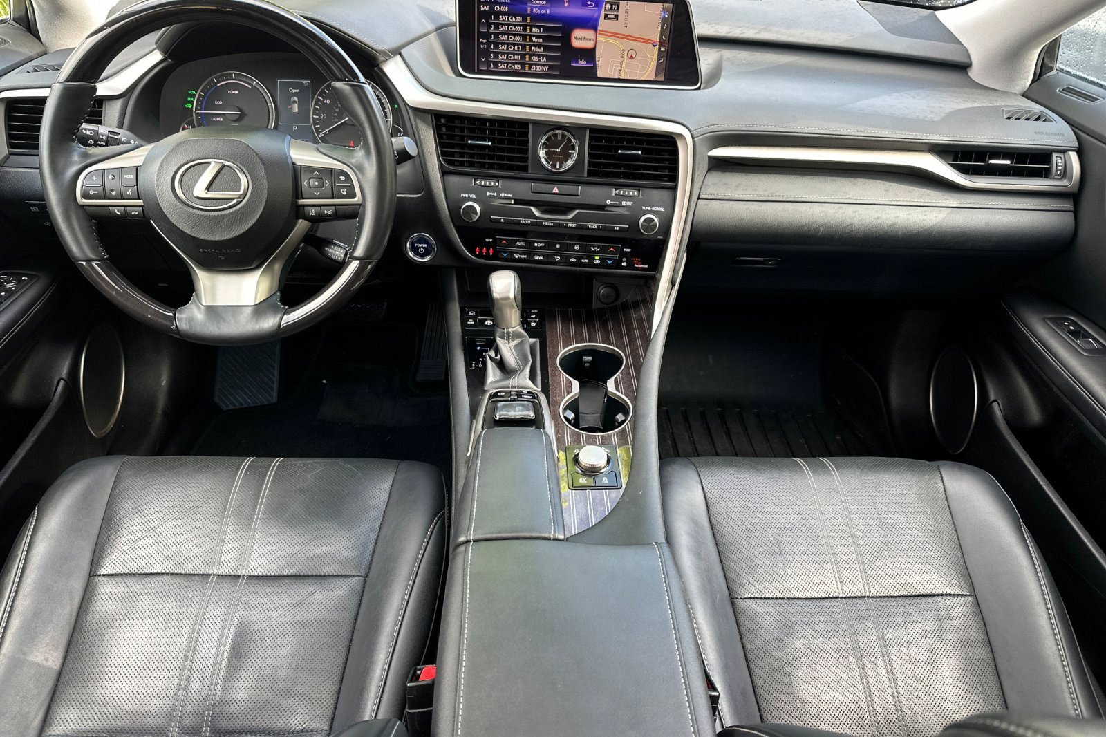 Used 2017 Lexus RX 450h AWD image 17