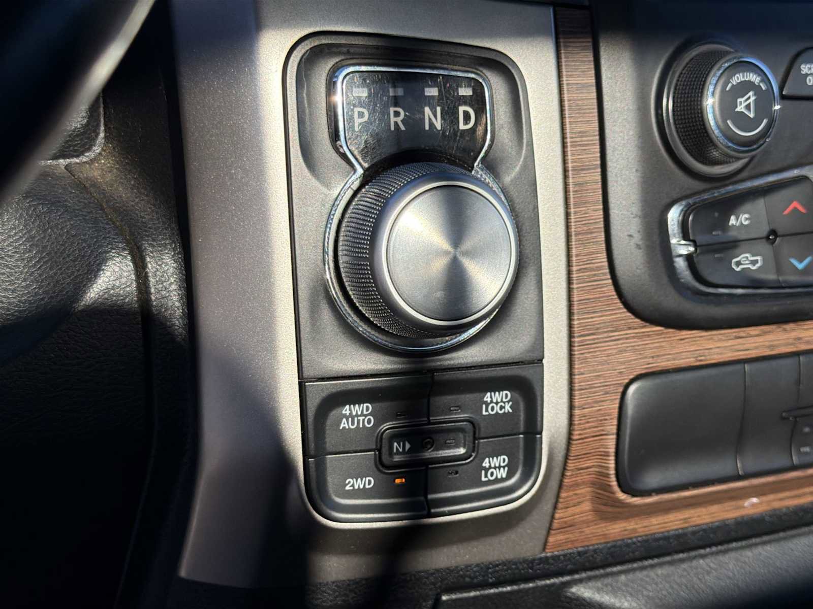 Used 2018 RAM 1500 Laramie w/ Convenience Group image 24