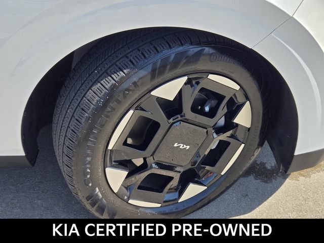 Certified 2026 Kia Carnival EX FWD image 6