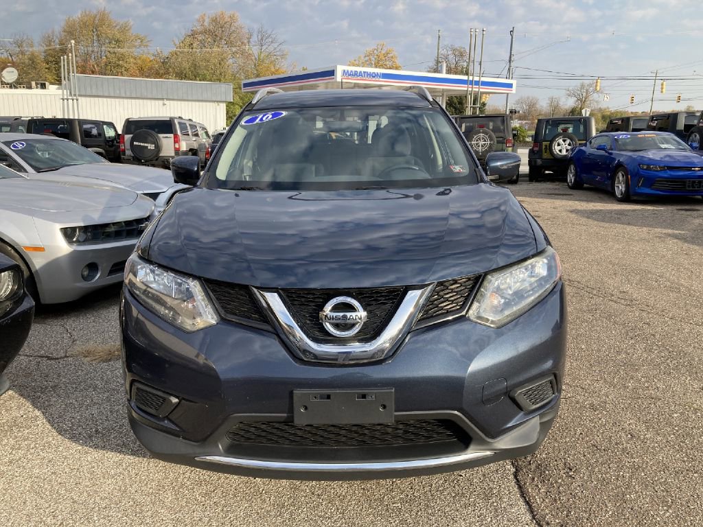 Used 2016 Nissan Rogue SV w/ SV Premium Package image 3