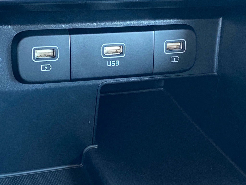 Used 2022 Kia Sorento S w/ Panoramic Sunroof Package image 18