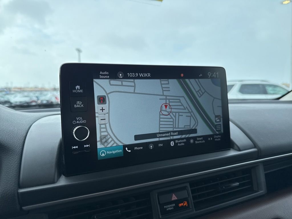 Used 2024 Honda Pilot Elite image 23