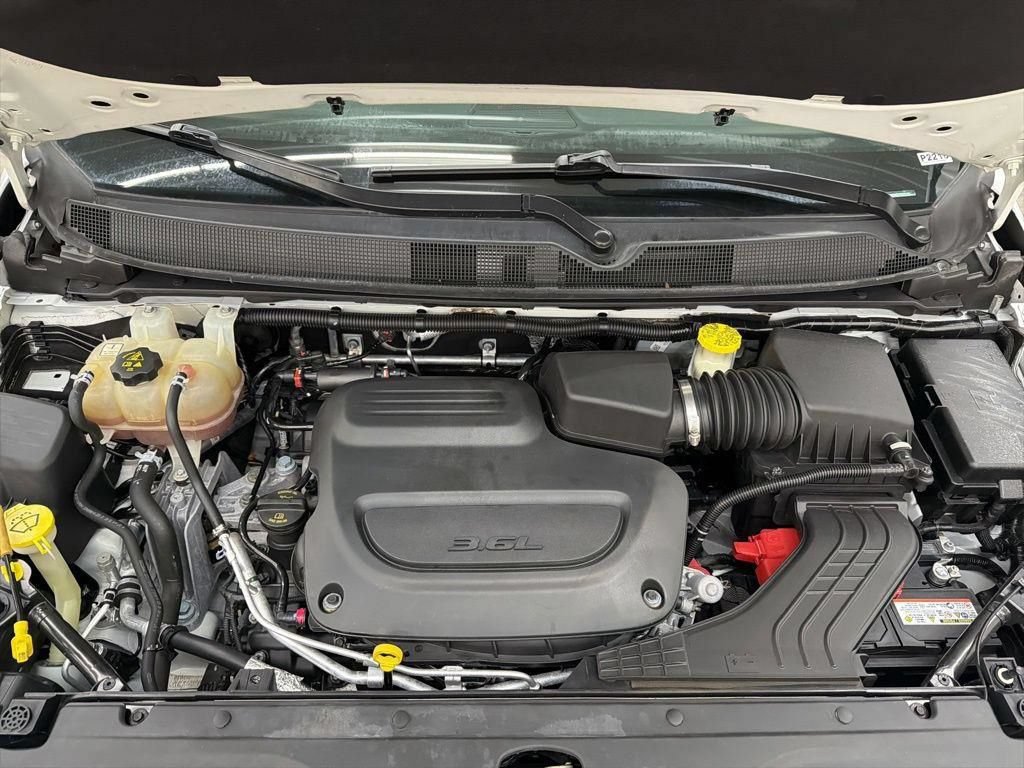 Used 2020 Chrysler Pacifica Limited FWD image 13