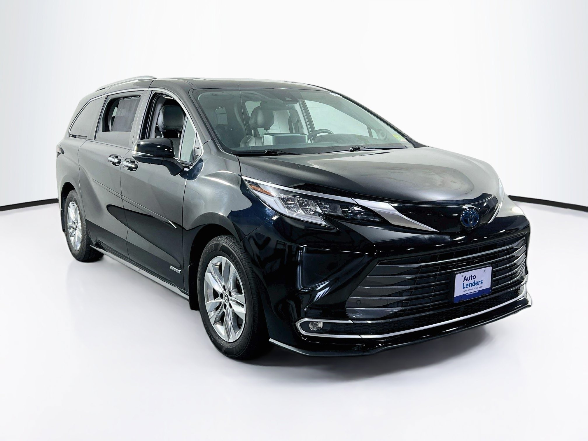 Used 2021 Toyota Sienna Limited AWD/4WD image 3