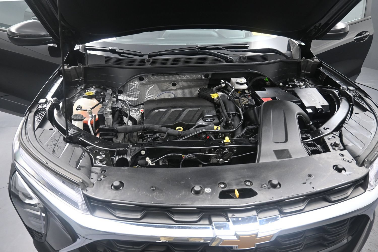 Used 2024 Chevrolet Trax LT FWD image 12