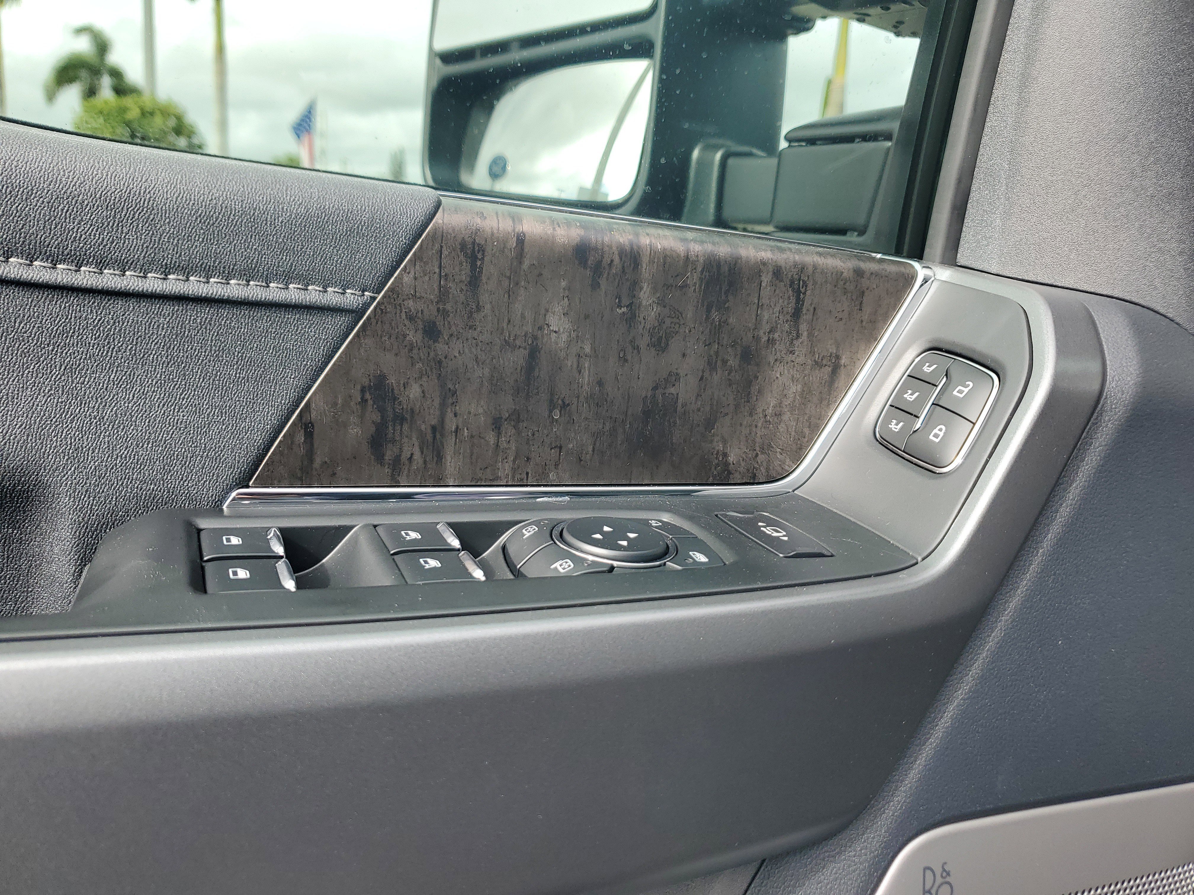 New 2026 Ford F250 Lariat w/ Black Appearance Package image 16