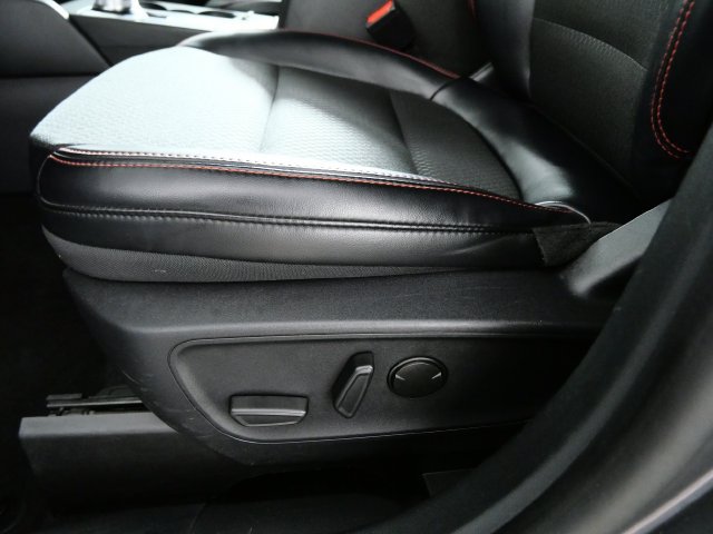 Certified 2025 Ford Escape ST-Line AWD/4WD image 15