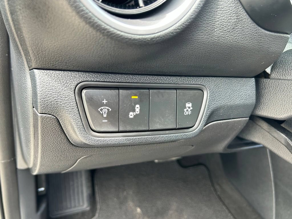Used 2024 Kia Forte LXS w/ LXS Technology Package FWD image 18