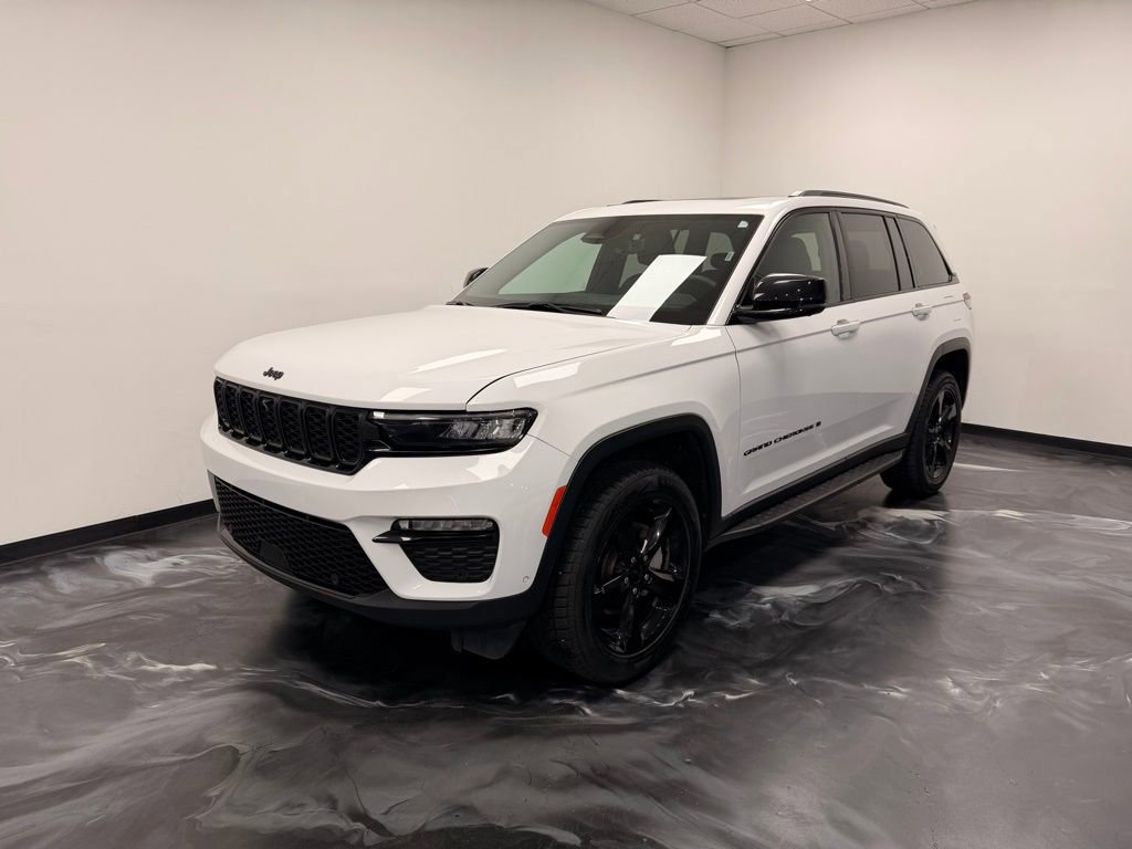 Used 2024 Jeep Grand Cherokee Limited w/ Luxury Tech Group II AWD/4WD image 18