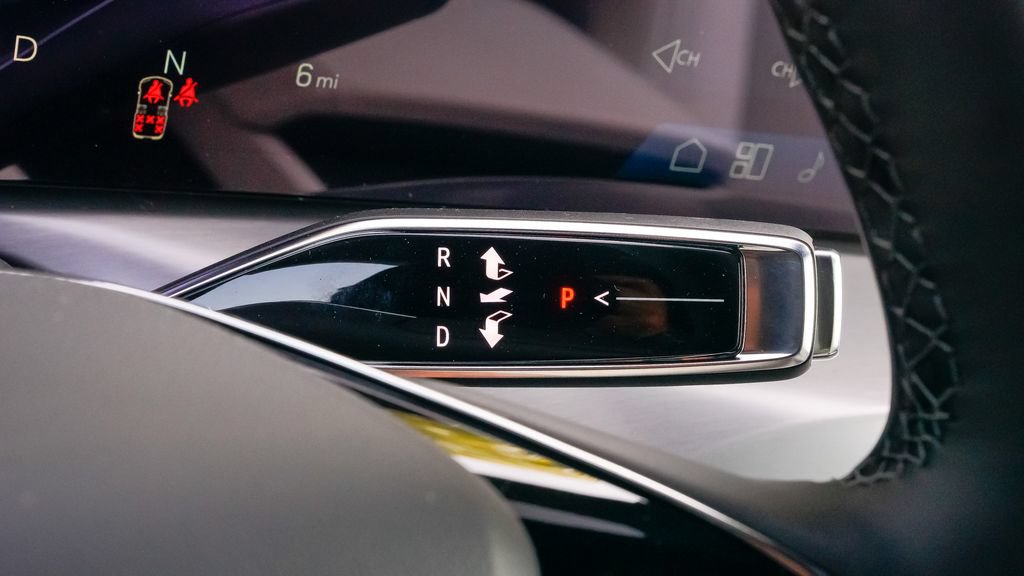 New 2027 Cadillac Vistiq Sport AWD/4WD image 22