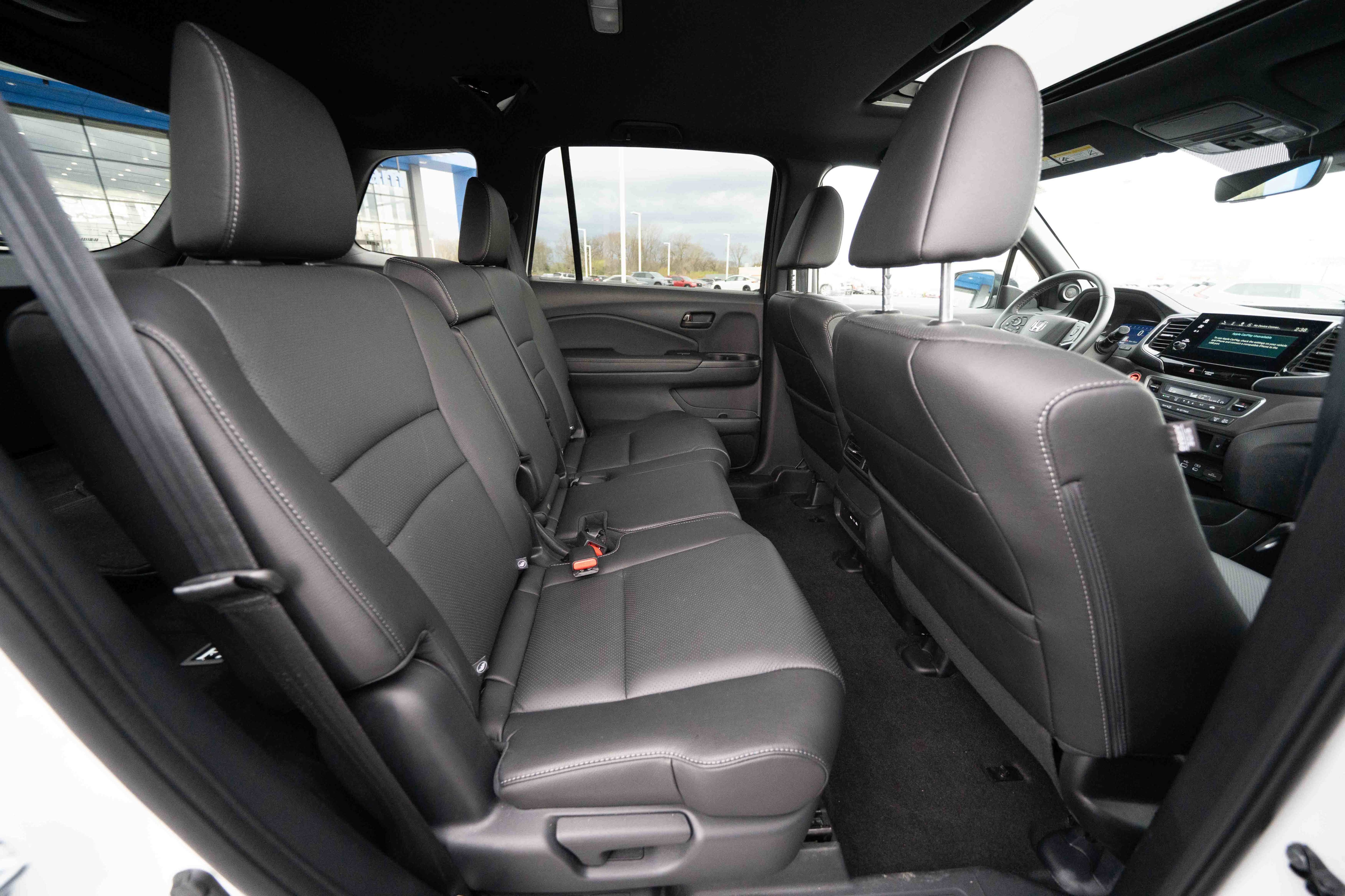 Used 2025 Honda Passport EX-L image 25