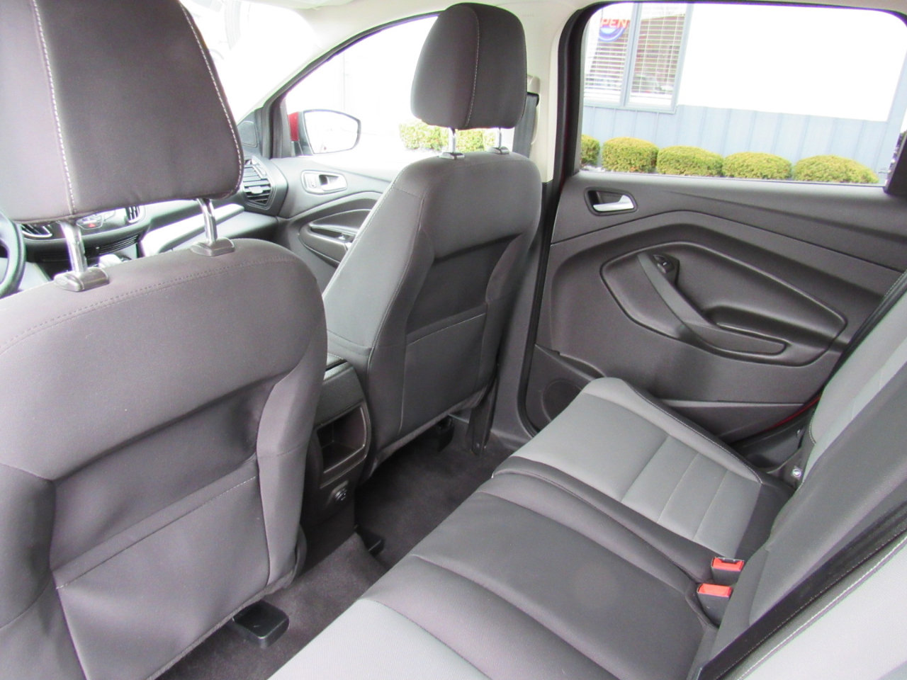 Used 2015 Ford Escape SE image 24