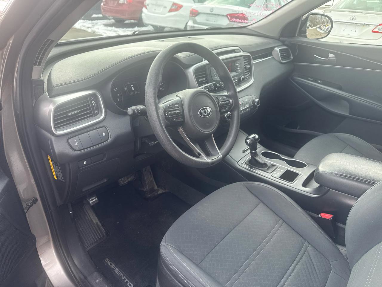 Used 2016 Kia Sorento L image 9