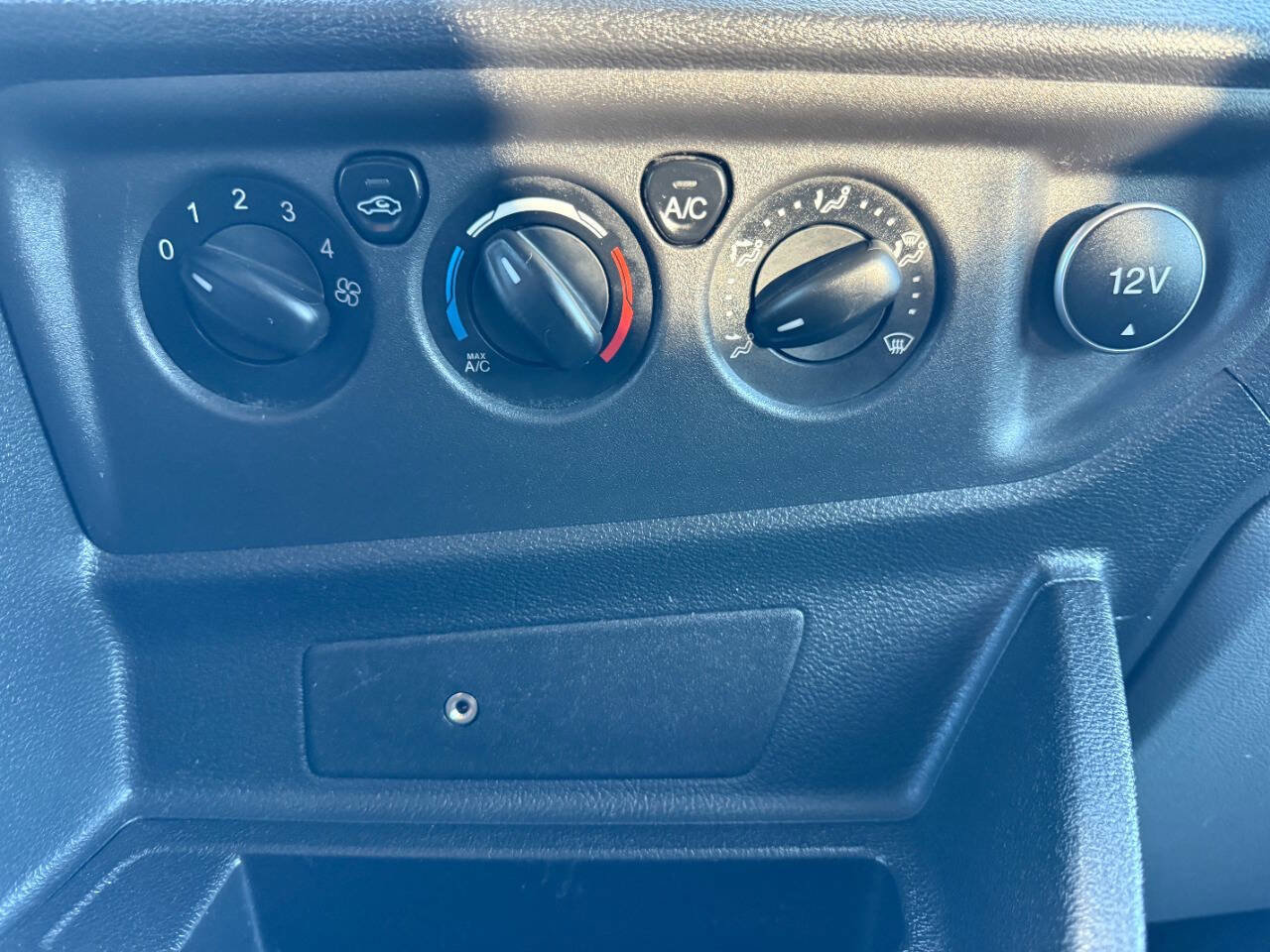 Used 2017 Ford Transit 350 XLT image 39