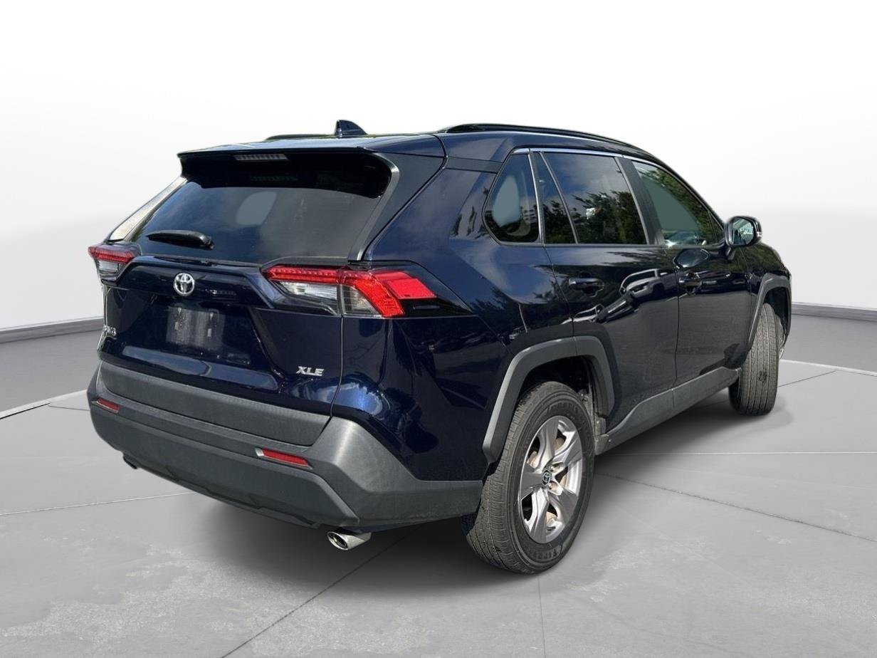 Used 2023 Toyota RAV4 XLE w/ Convenience Package FWD image 6