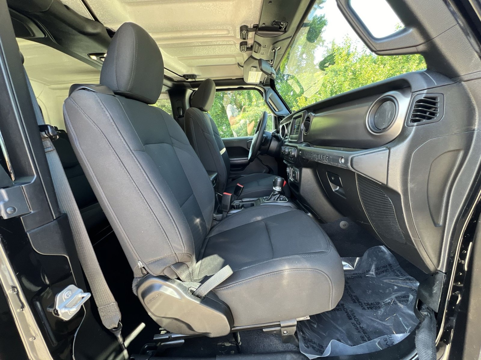 Used 2020 Jeep Wrangler Sport AWD/4WD image 37