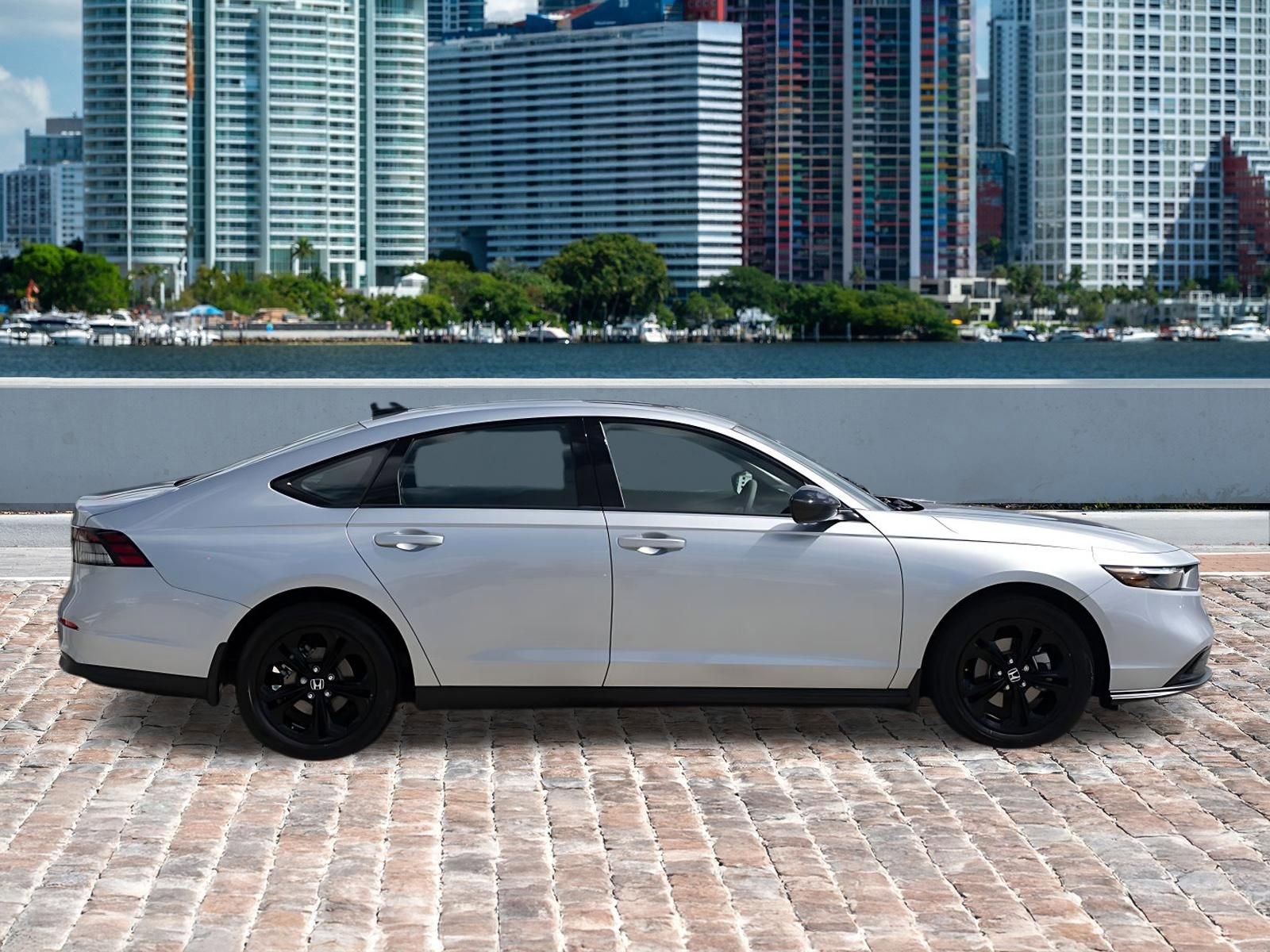 Certified 2025 Honda Accord SE image 4