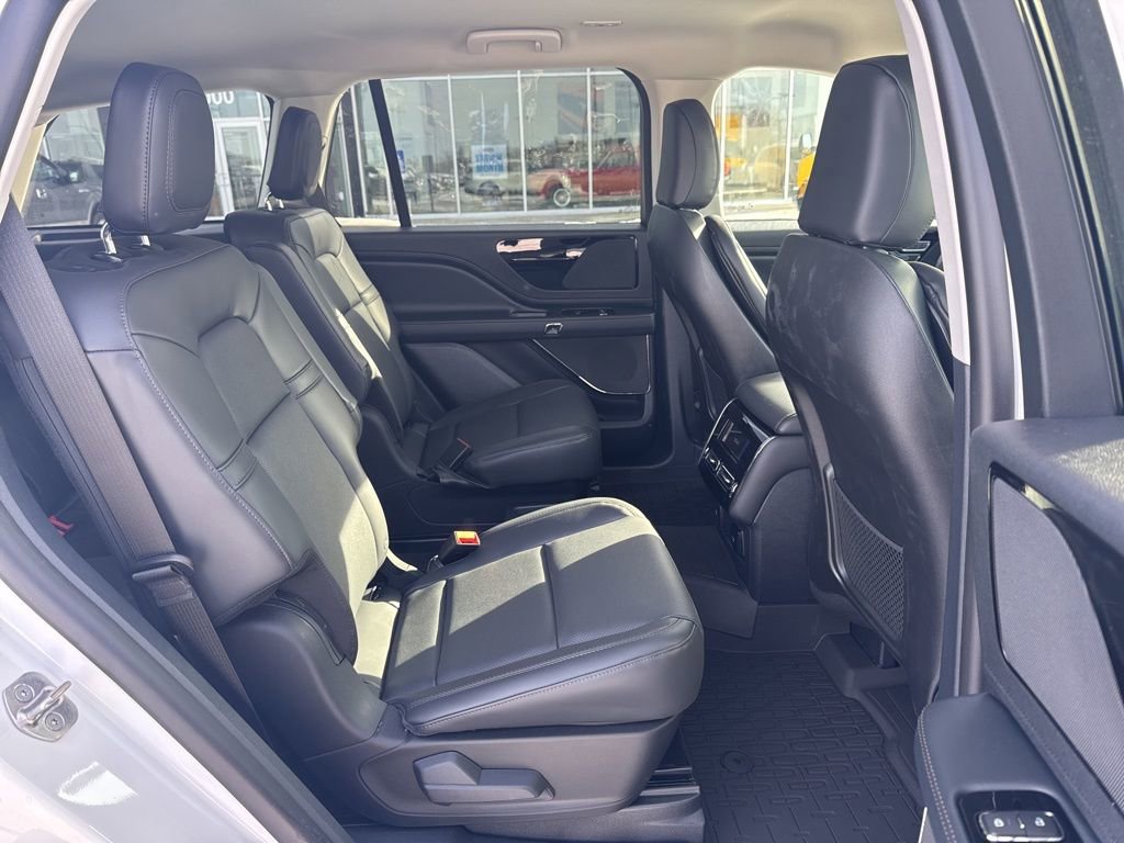 New 2026 Lincoln Aviator AWD image 31