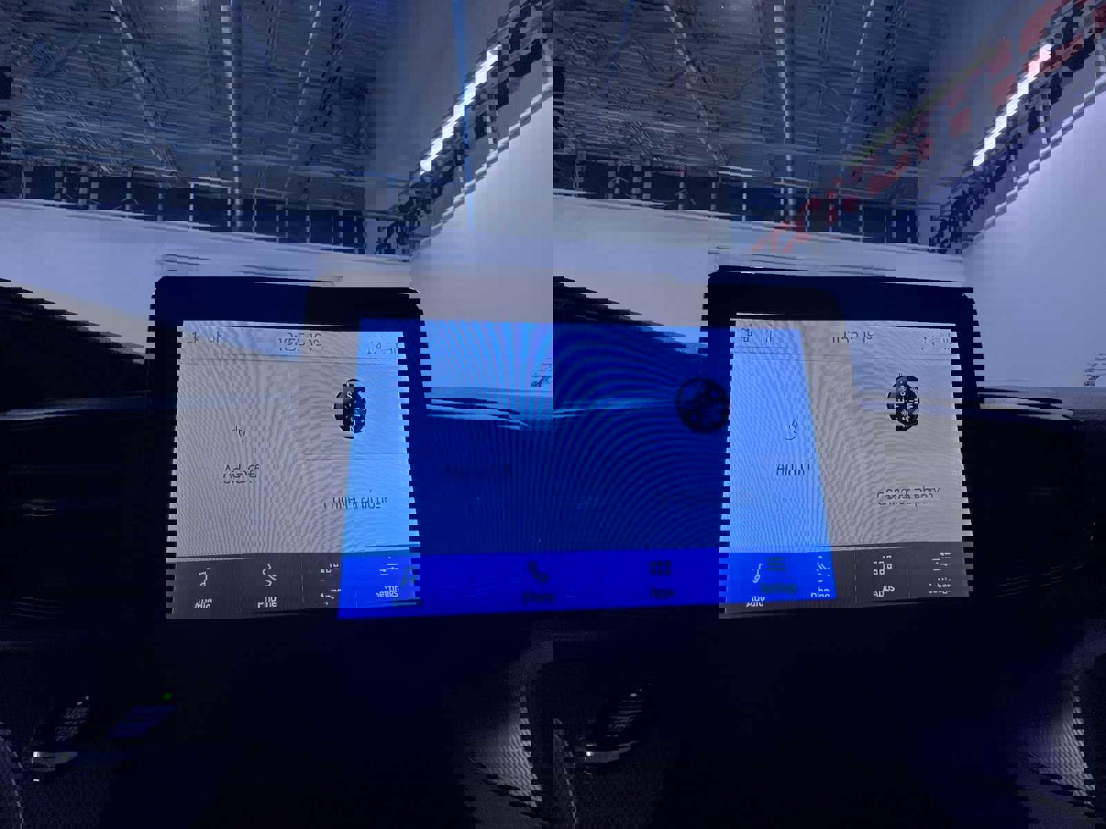 Used 2020 Ford Explorer XLT w/ Comfort Package image 23