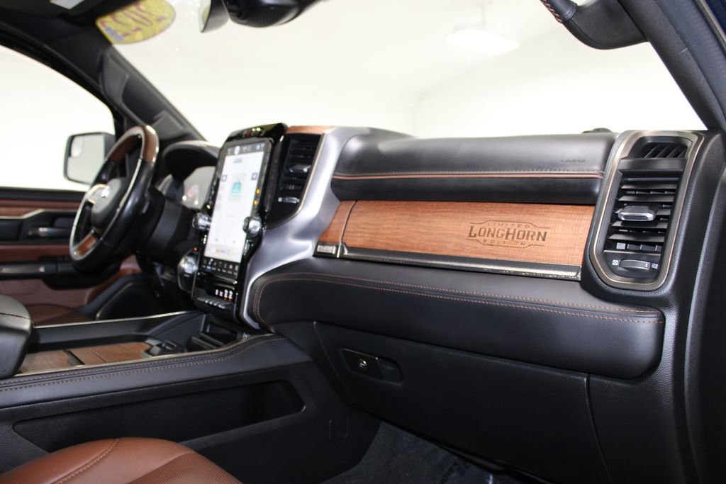 Used 2022 RAM 1500 Limited w/ Body-Colour Bumper Group AWD/4WD image 29