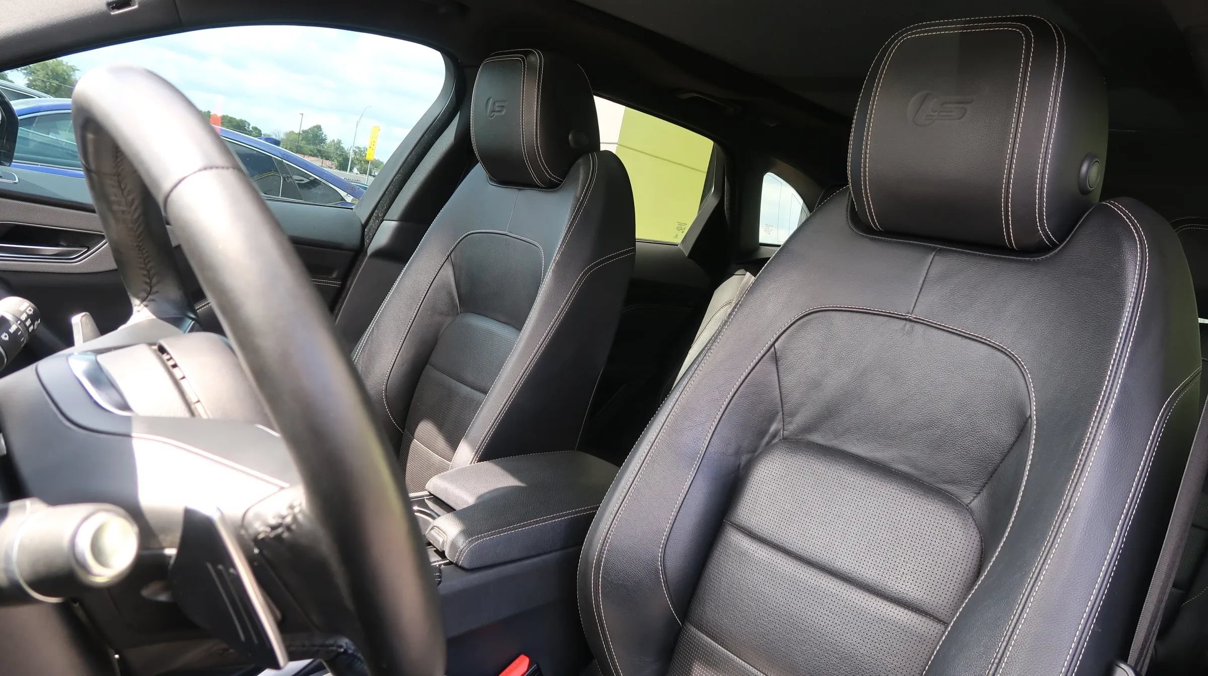 Used 2017 Jaguar F-PACE S AWD/4WD image 19