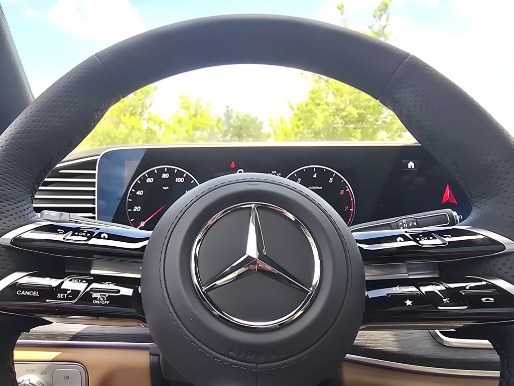 New 2026 Mercedes-Benz GLS 450 4MATIC image 30
