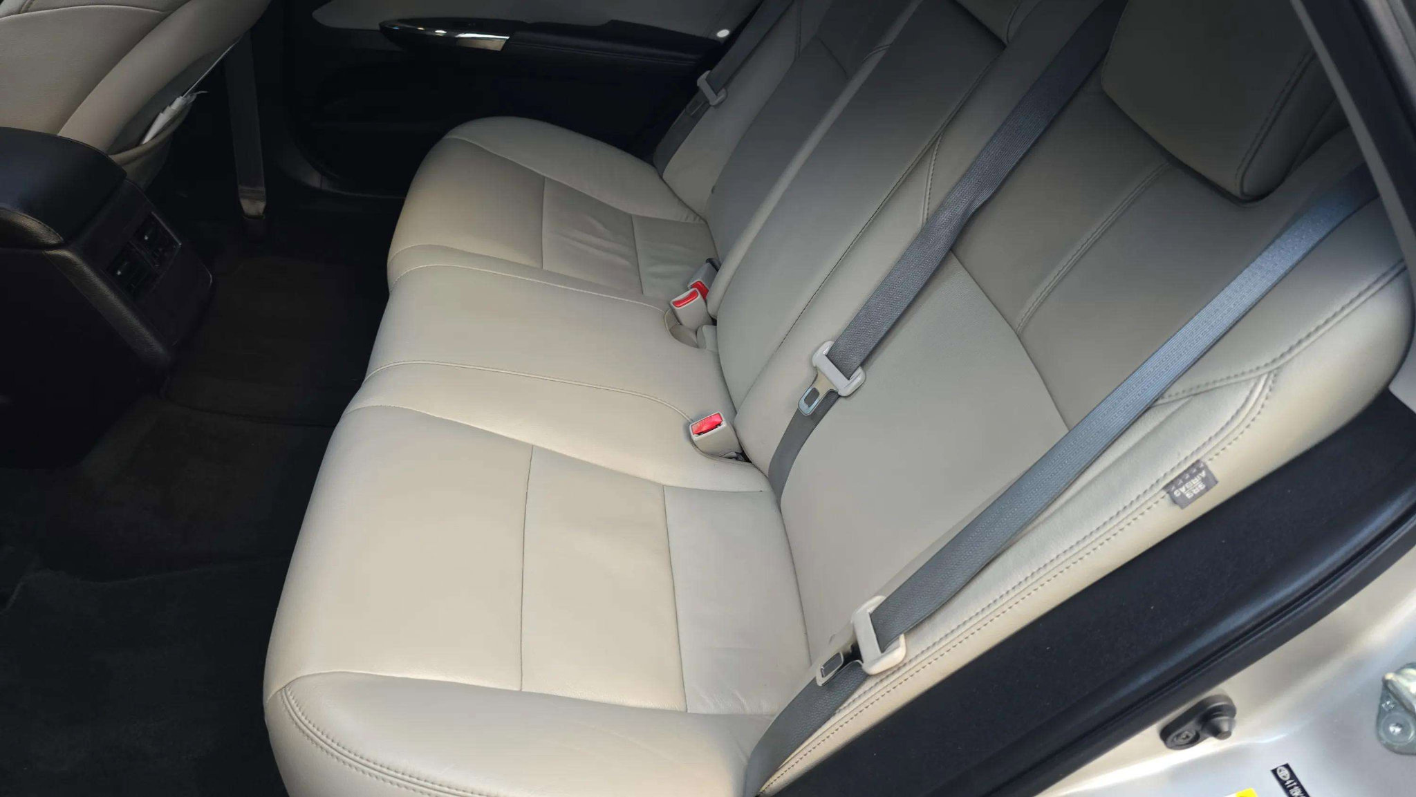 Used 2018 Toyota Avalon XLE Premium image 18