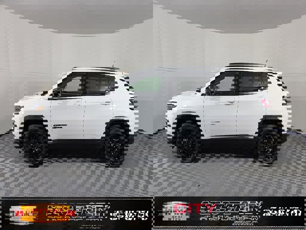 New 2026 Jeep Compass Latitude image 4