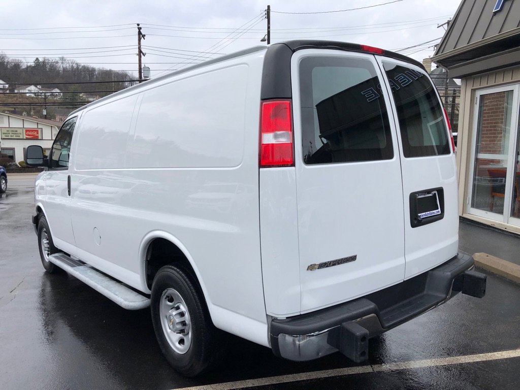 Used 2024 Chevrolet Express 2500 w/ Driver Convenience Package image 3