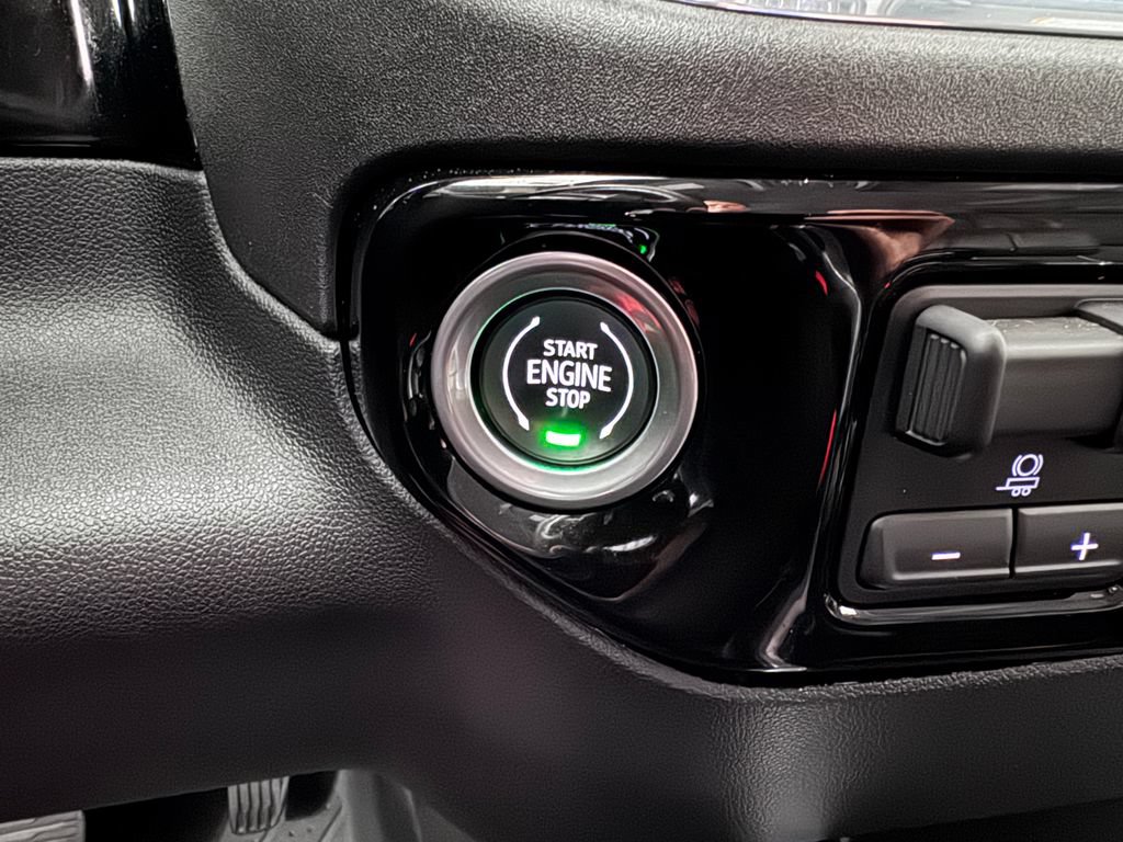 Certified 2023 Chevrolet Silverado 1500 LTZ AWD/4WD image 23