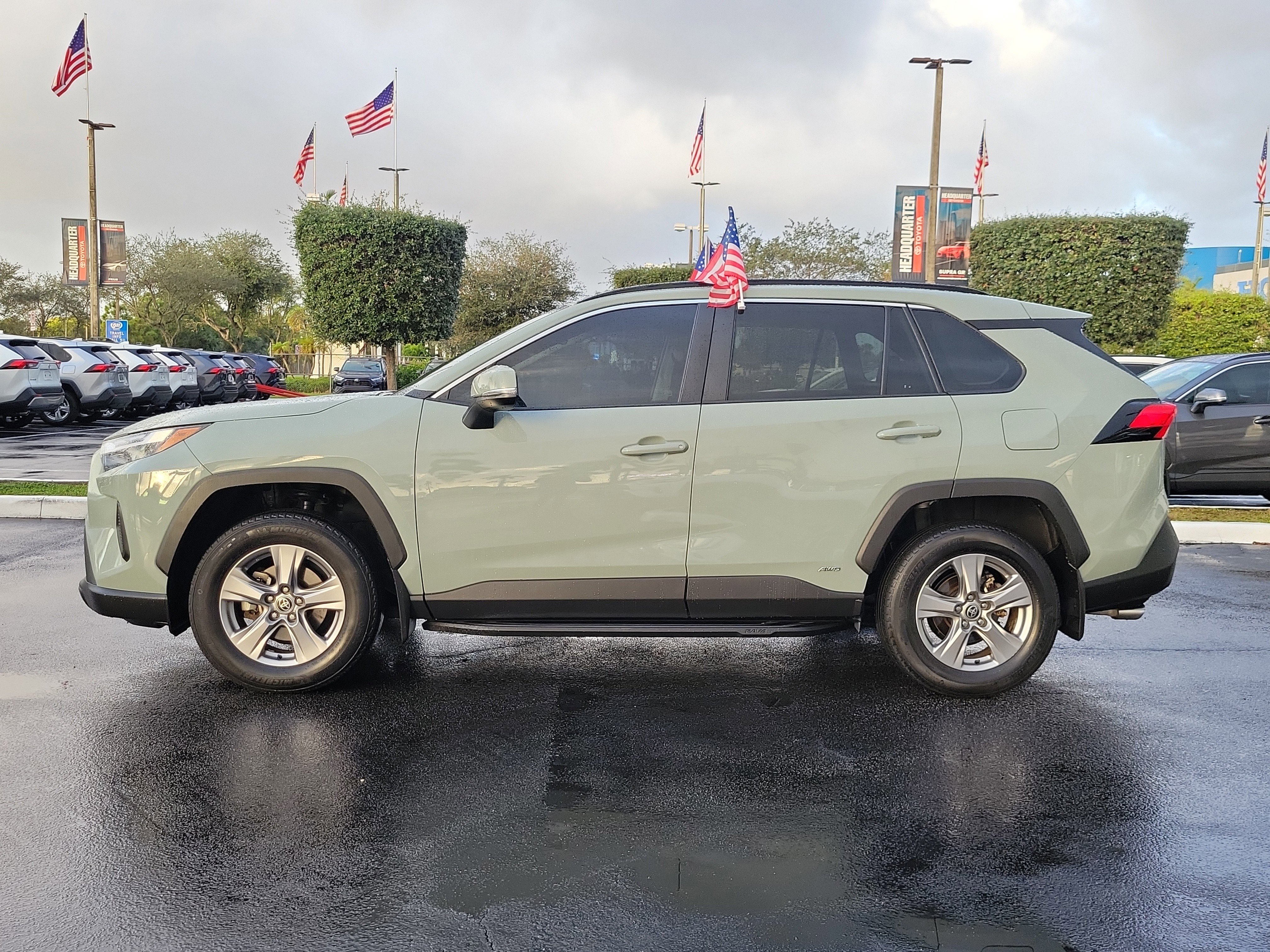 Used 2022 Toyota RAV4 XLE image 7