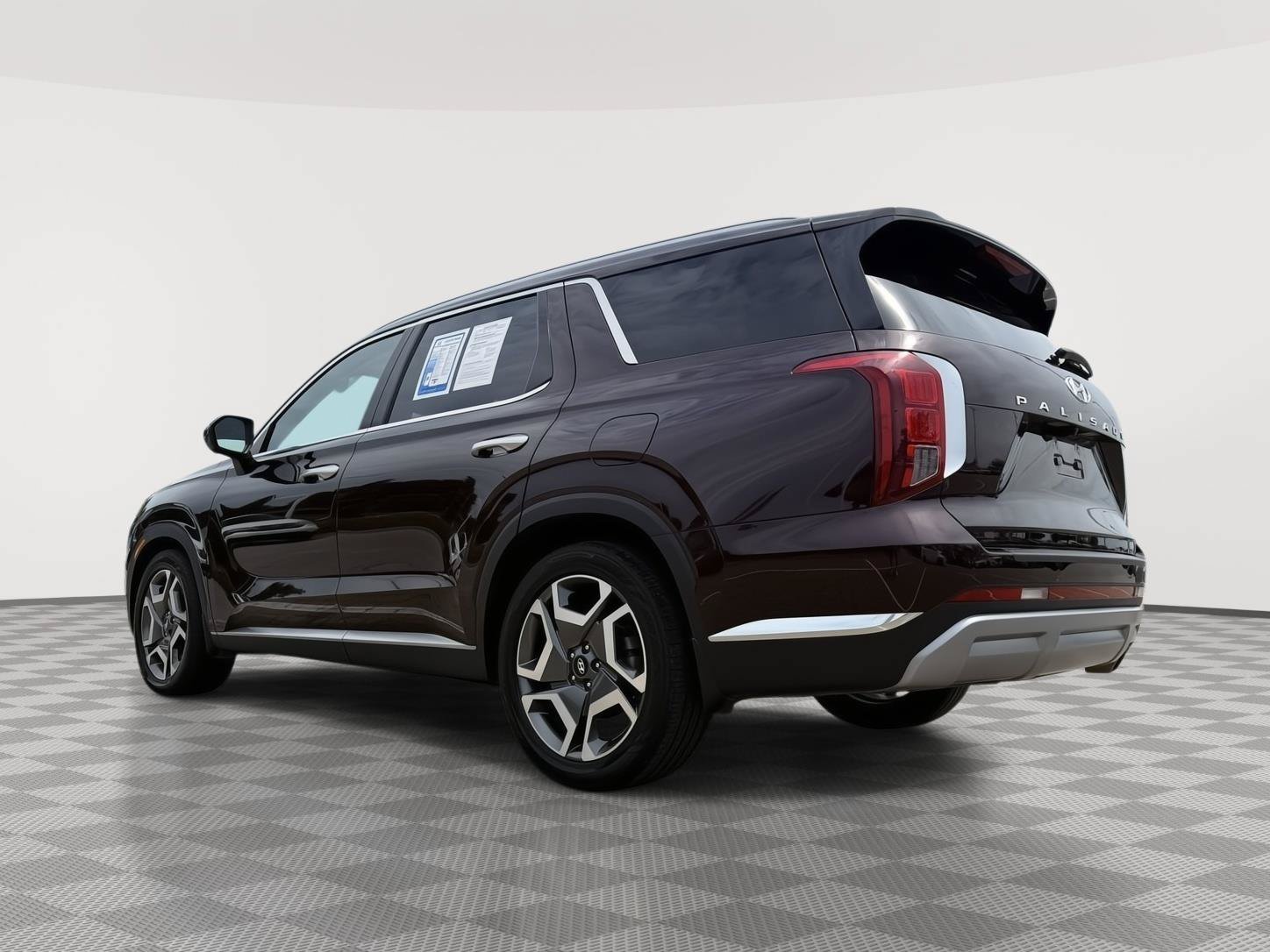 Used 2023 Hyundai Palisade Limited w/ Cargo Package AWD/4WD image 4