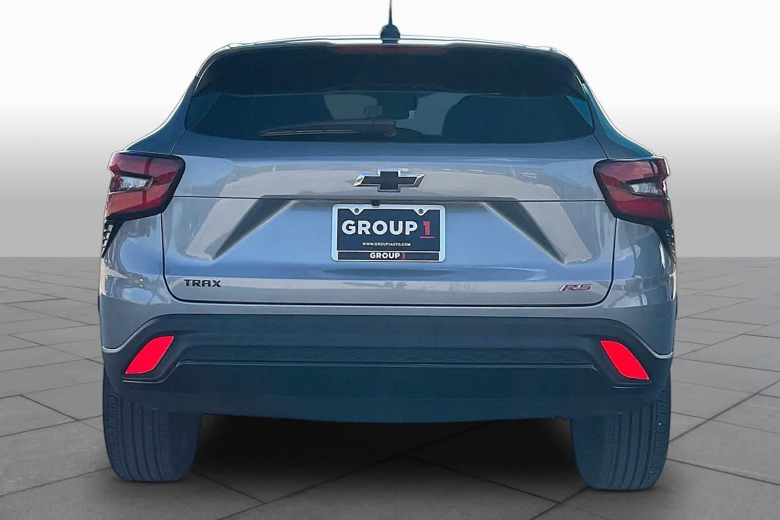 Used 2026 Chevrolet Trax RS w/ Sunroof Package FWD image 5