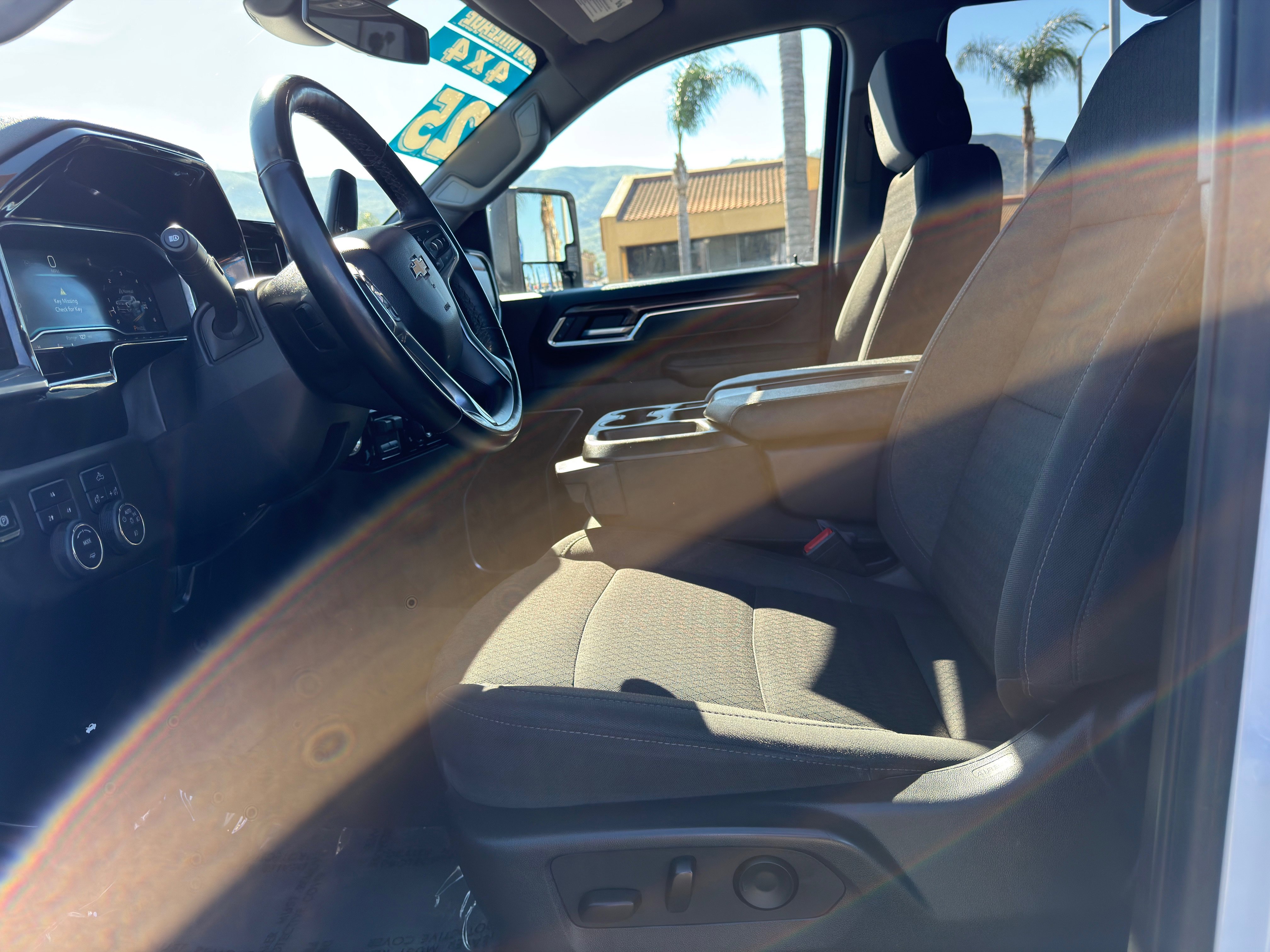 Used 2025 Chevrolet Silverado 2500 LT w/ Convenience Package image 26